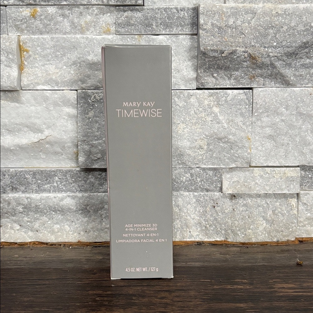 Mary Kay Timewise 3D Cleanser in Elegant Silver